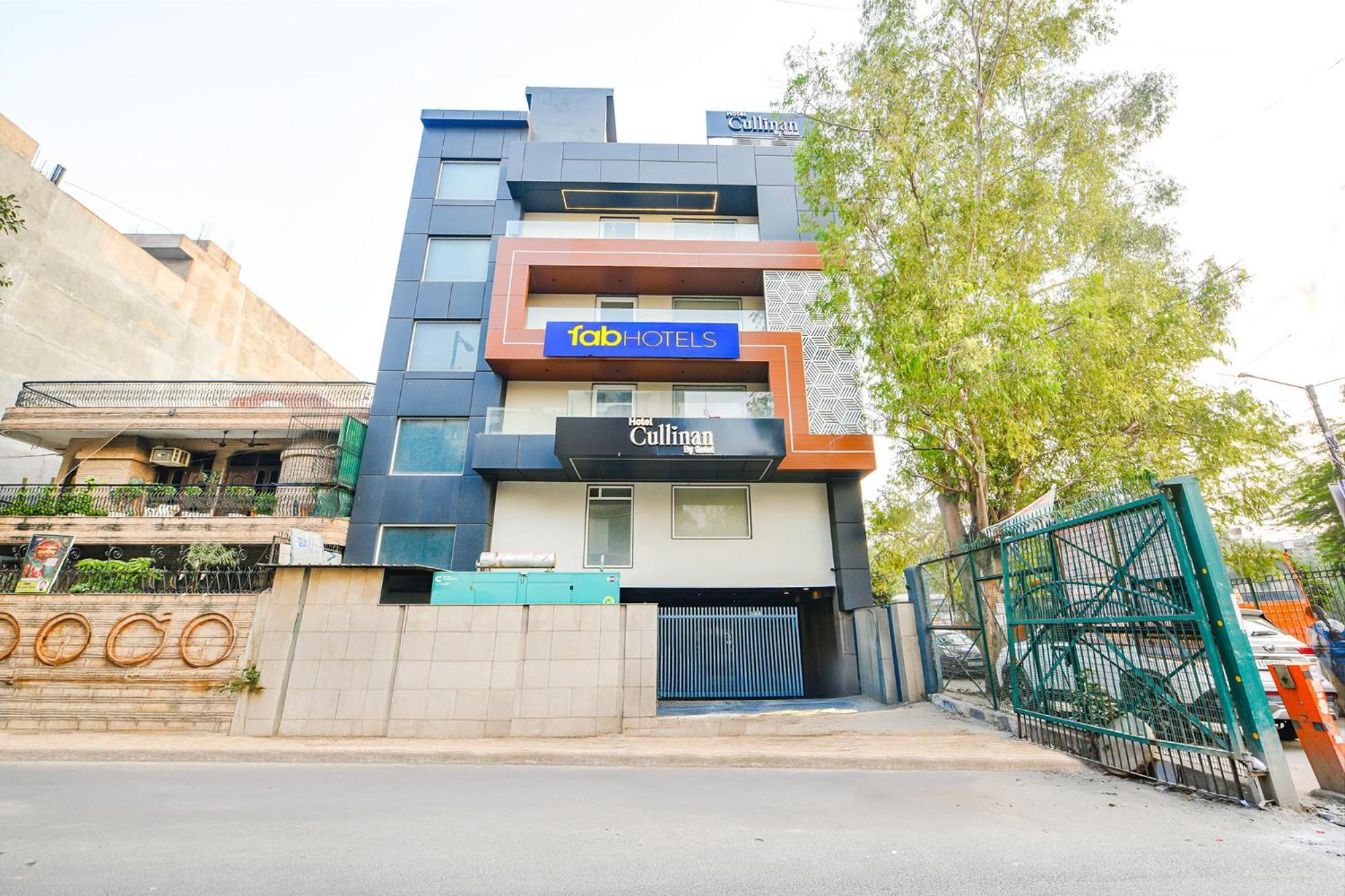 Fabhotel Prime Qotel Janakpuri デリー エクステリア 写真