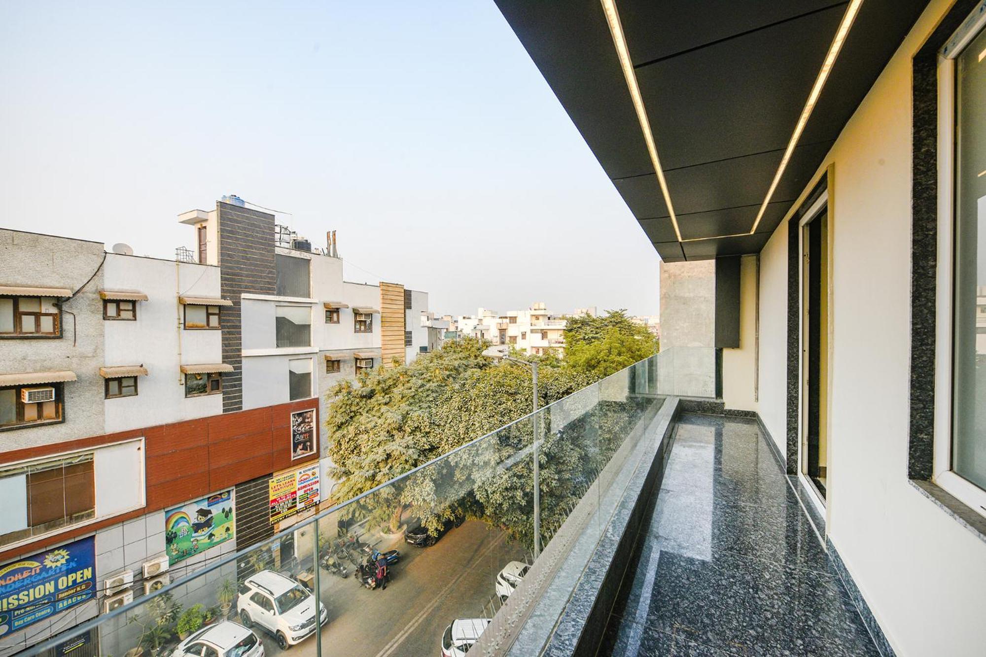 Fabhotel Prime Qotel Janakpuri デリー エクステリア 写真